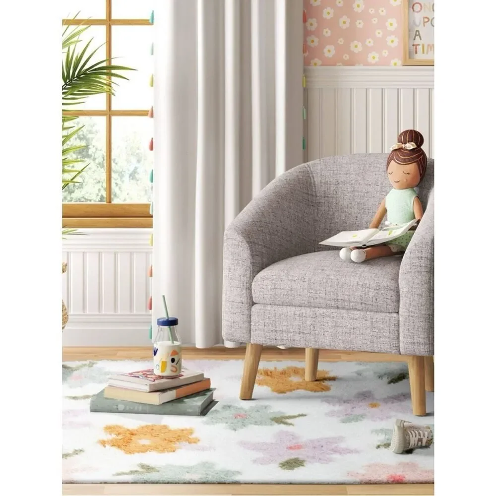 Pillowfort 60’s Vibe Kid’s Floral Shag Accent Rug (48”x 66”)